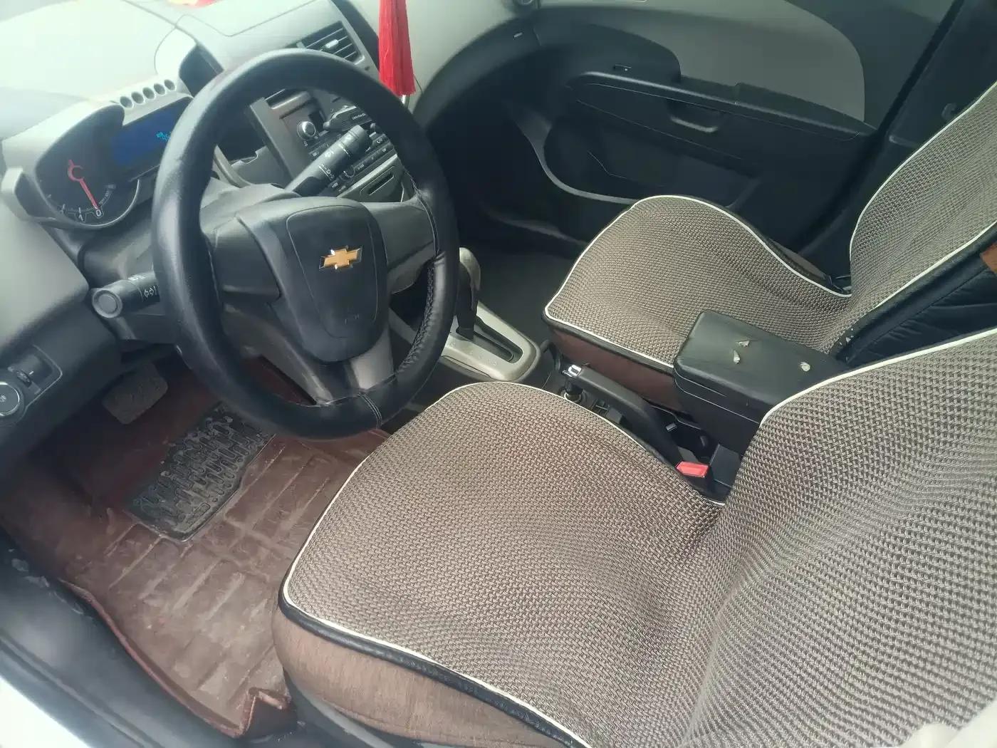 2013 Aveo Sedan 1.4L AT Sunroof Edition — миниатюра 10