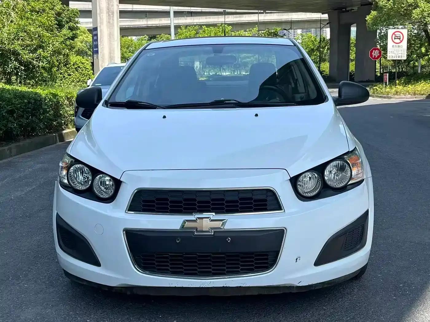 2013 Aveo Sedan 1.4L AT Sunroof Edition — миниатюра 2