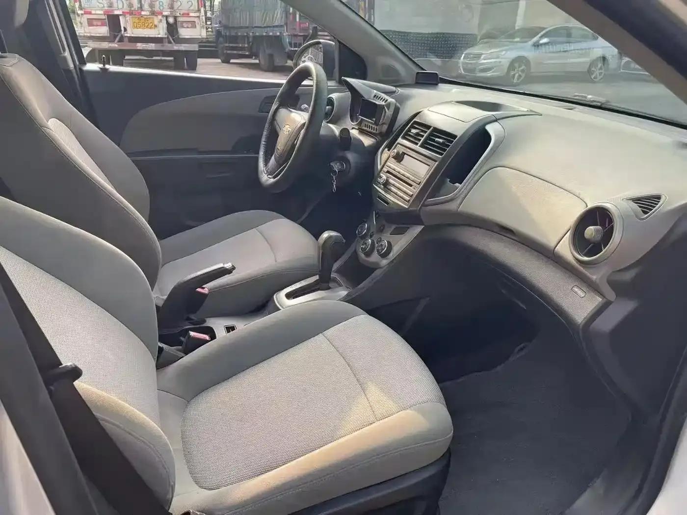 2011 Aveo Sedan 1.4L AT SL — миниатюра 8