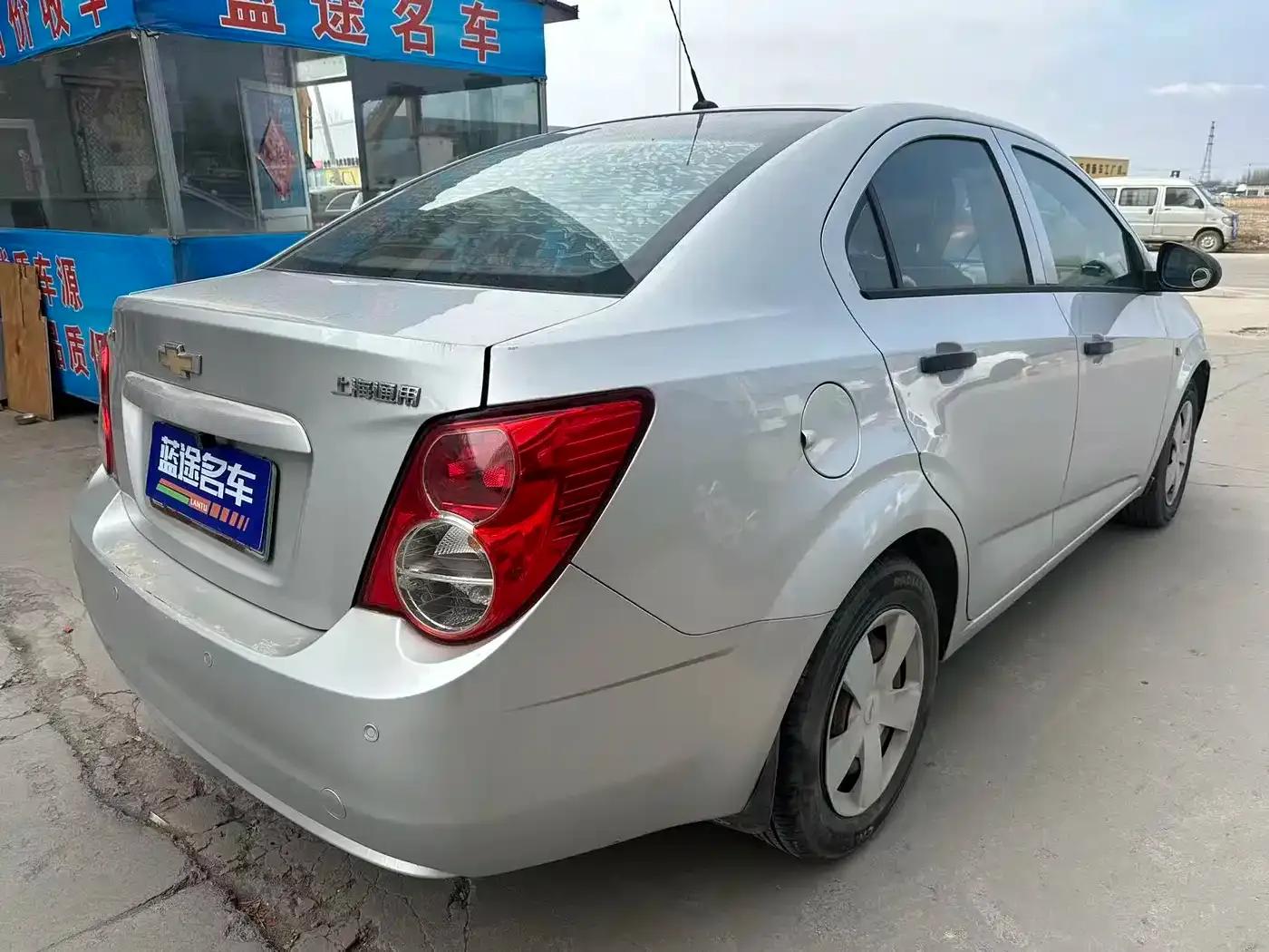 2011 Aveo Sedan 1.4L MT SL — миниатюра 5