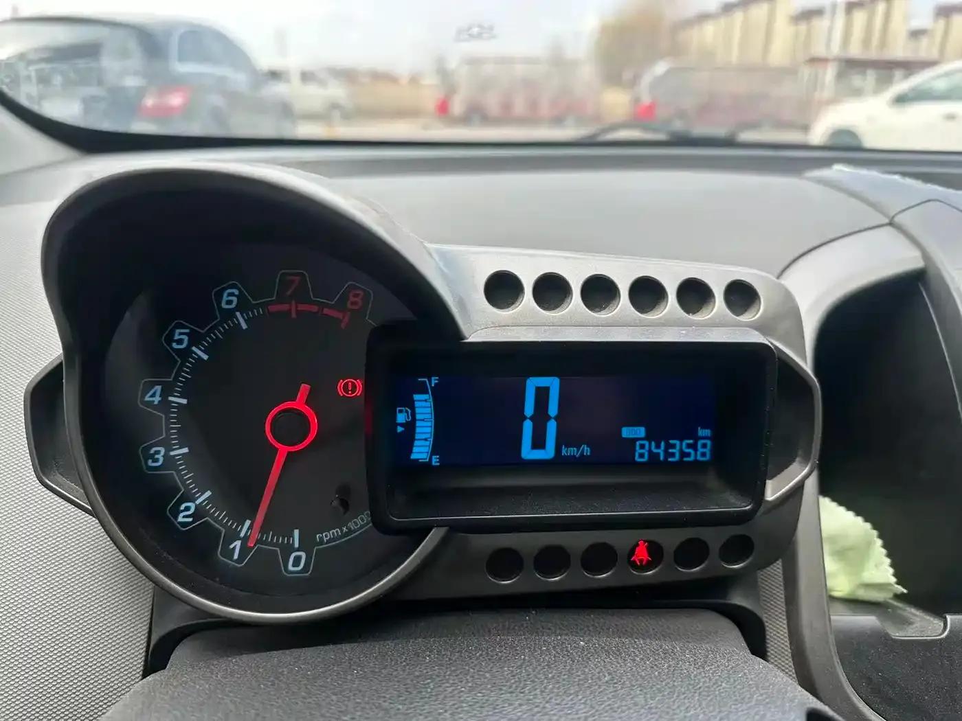 2011 Aveo Sedan 1.4L MT SL — миниатюра 7