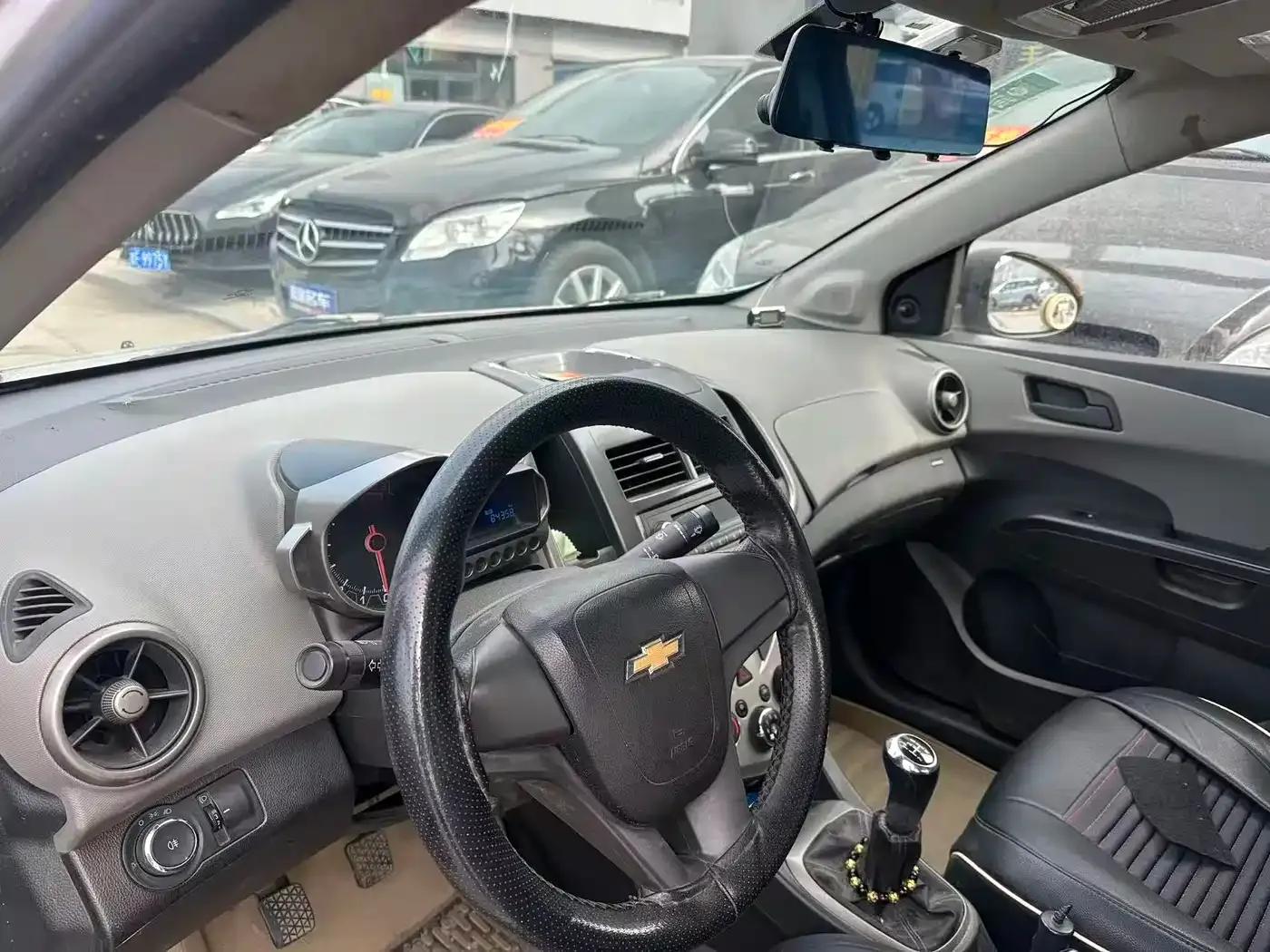 2011 Aveo Sedan 1.4L MT SL — миниатюра 8