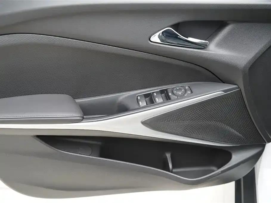 Chevrolet Menlo 2023 Star Plus Edition — миниатюра 5