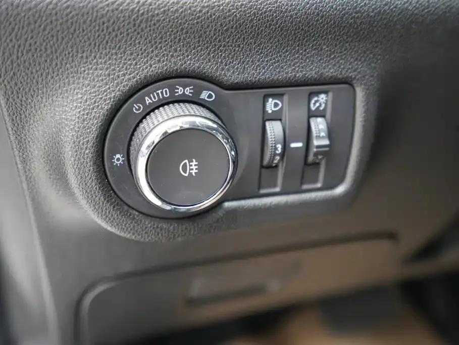 Chevrolet Menlo 2023 Star Plus Edition — миниатюра 6