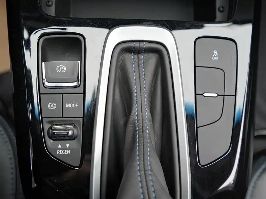 Chevrolet Menlo 2023 Star Plus Edition — миниатюра 10