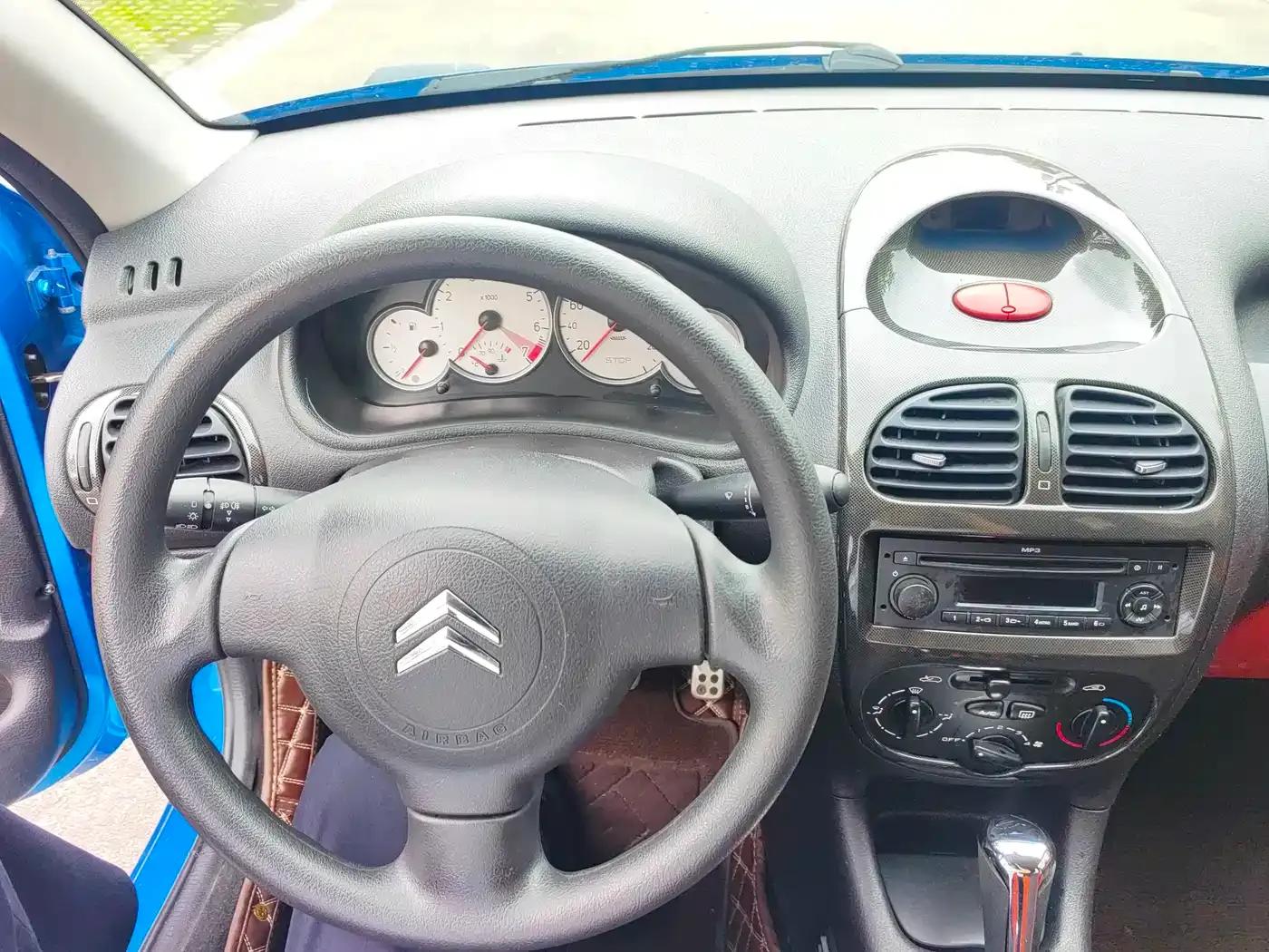 Citroën C2 2012 1.6L Automatic Sport — миниатюра 14