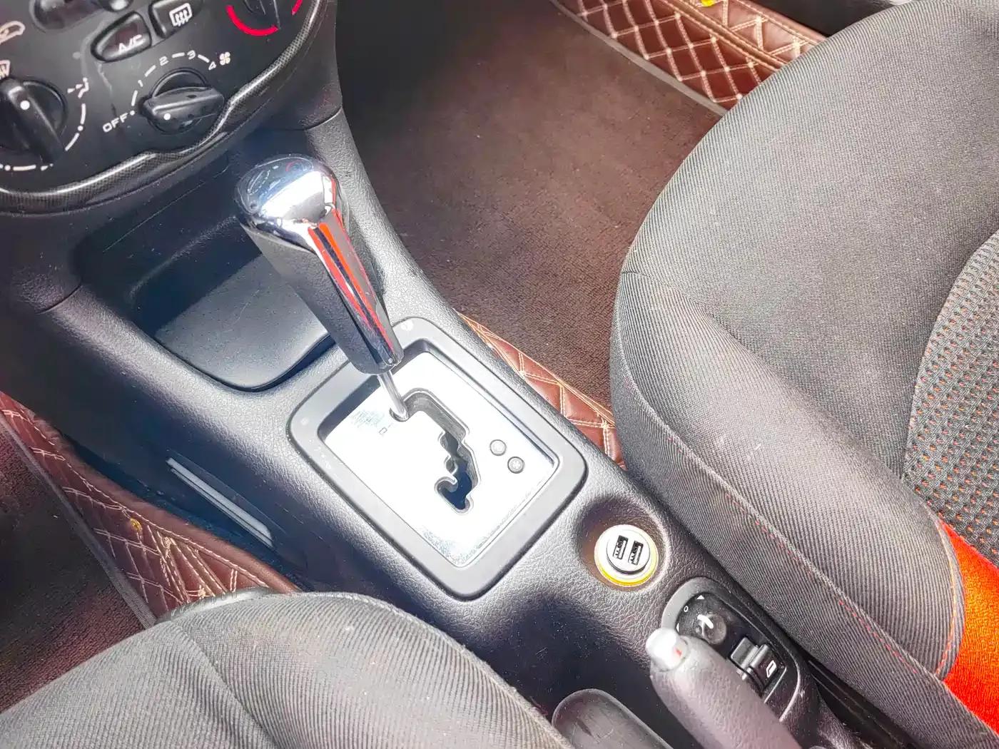 Citroën C2 2012 1.6L Automatic Sport — миниатюра 16