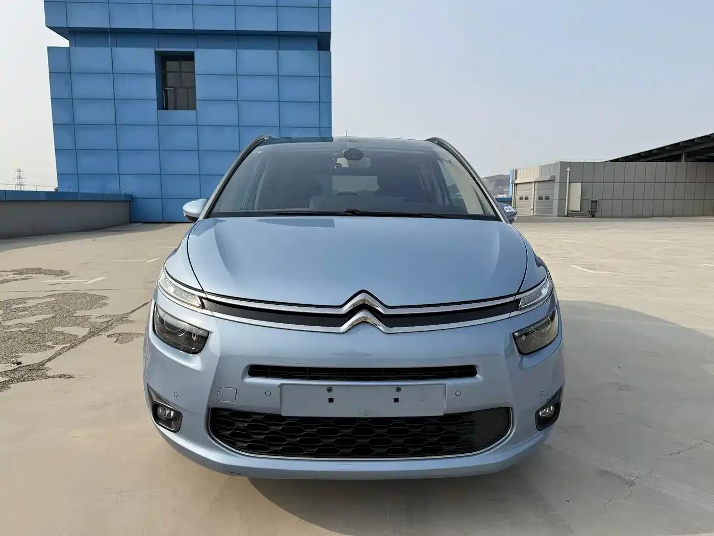 2015 Civic Civic Grand 1.6T Luxury 7-Seater — миниатюра 2