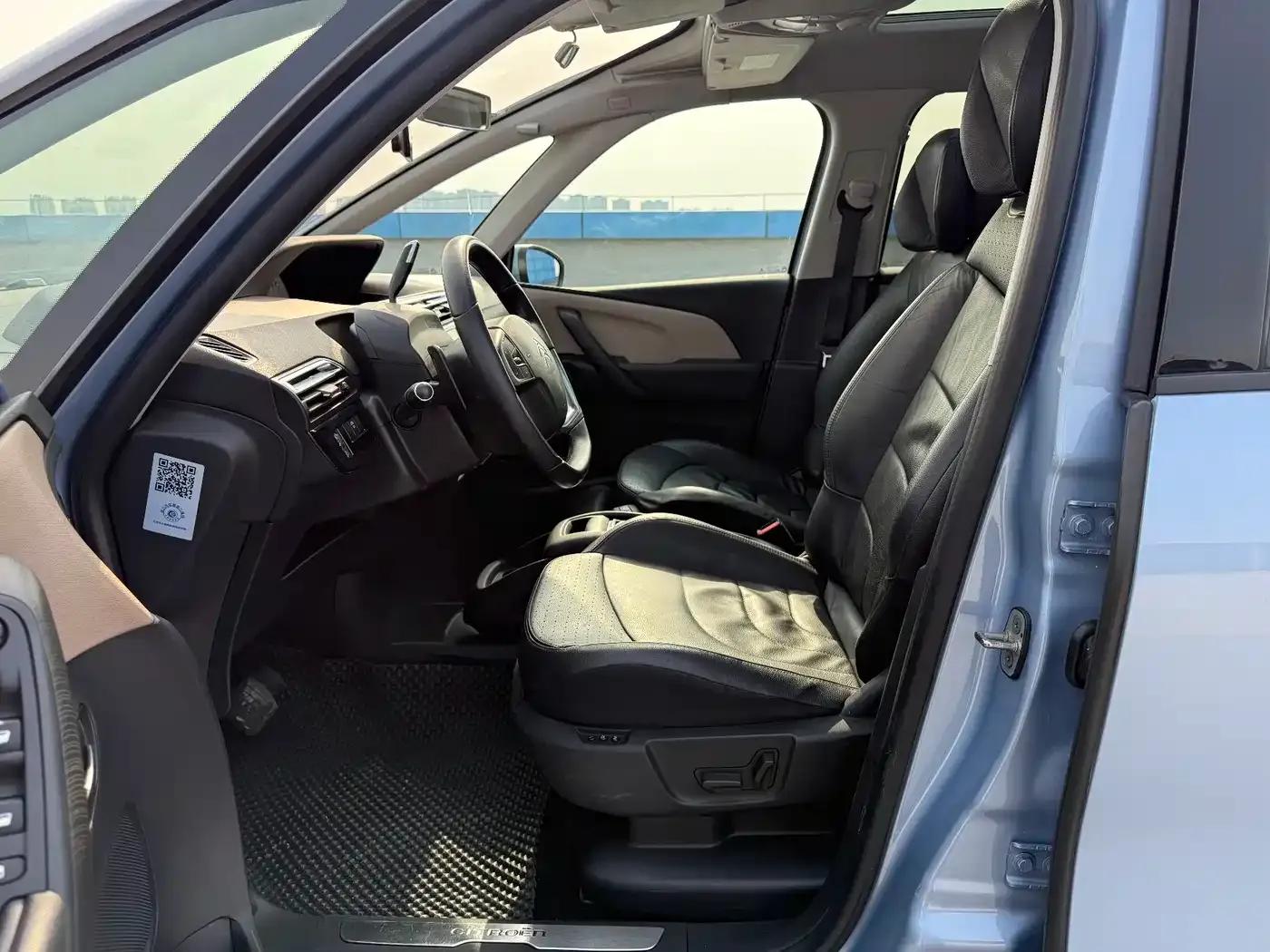 2015 Civic Civic Grand 1.6T Luxury 7-Seater — миниатюра 4
