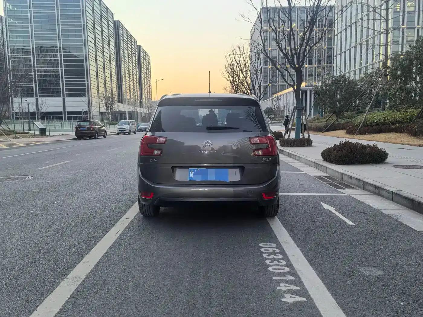 2015 C4 PICASSO Grand 1.6T Fashion 7-seater — миниатюра 4