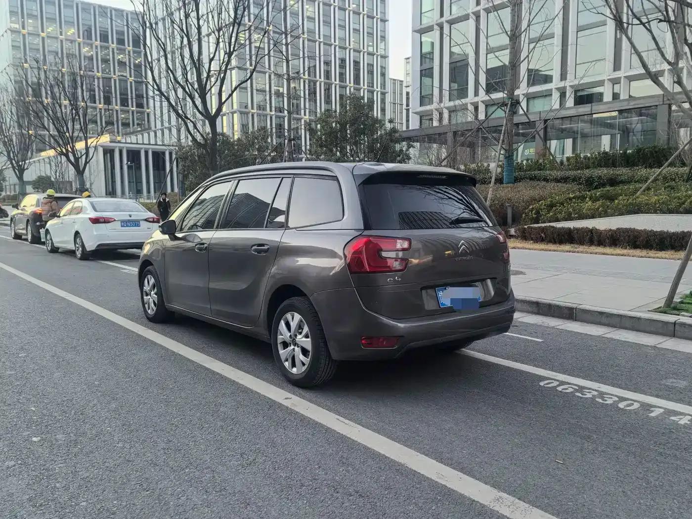 2015 C4 PICASSO Grand 1.6T Fashion 7-seater — миниатюра 5