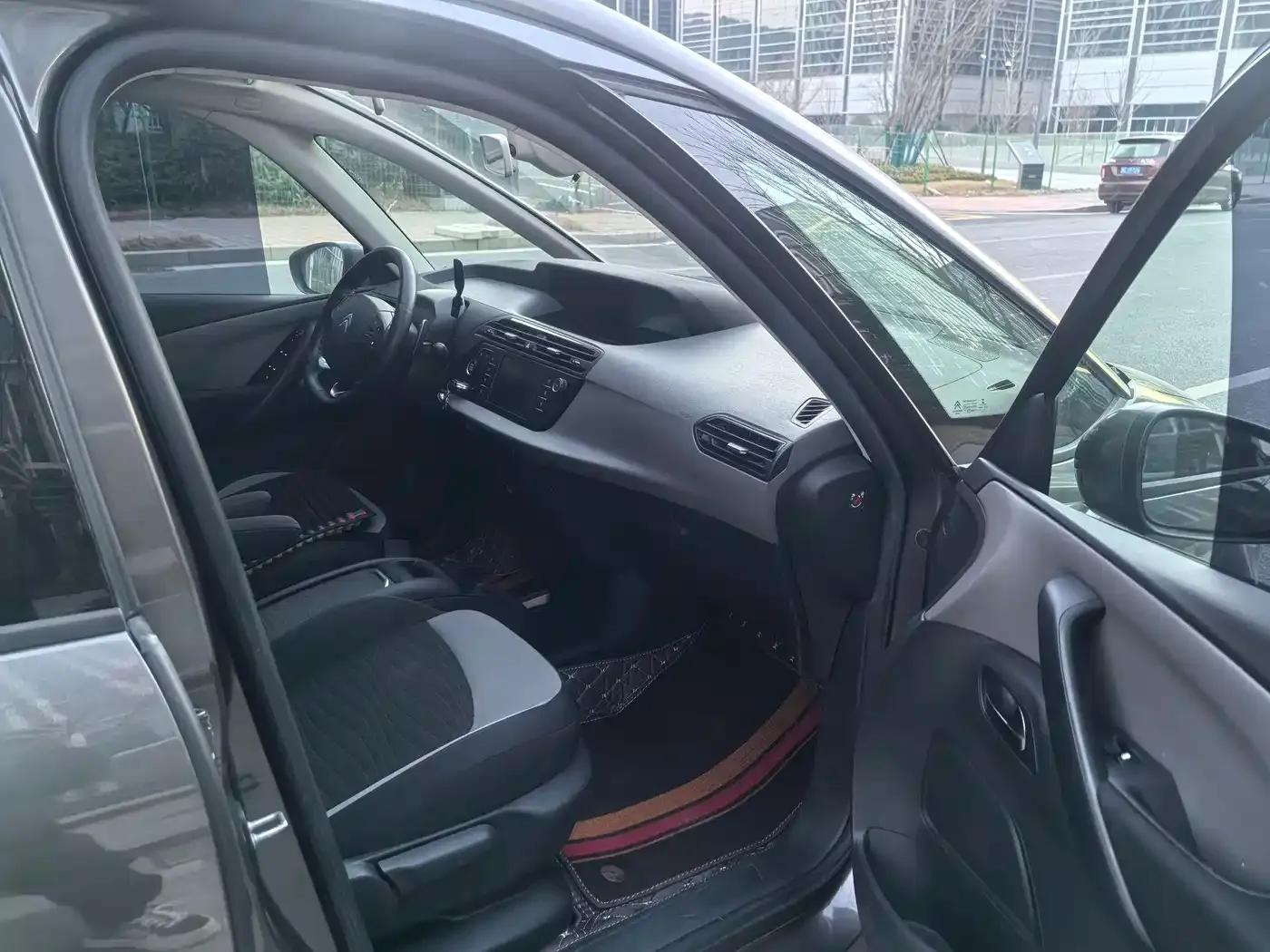 2015 C4 PICASSO Grand 1.6T Fashion 7-seater — миниатюра 6