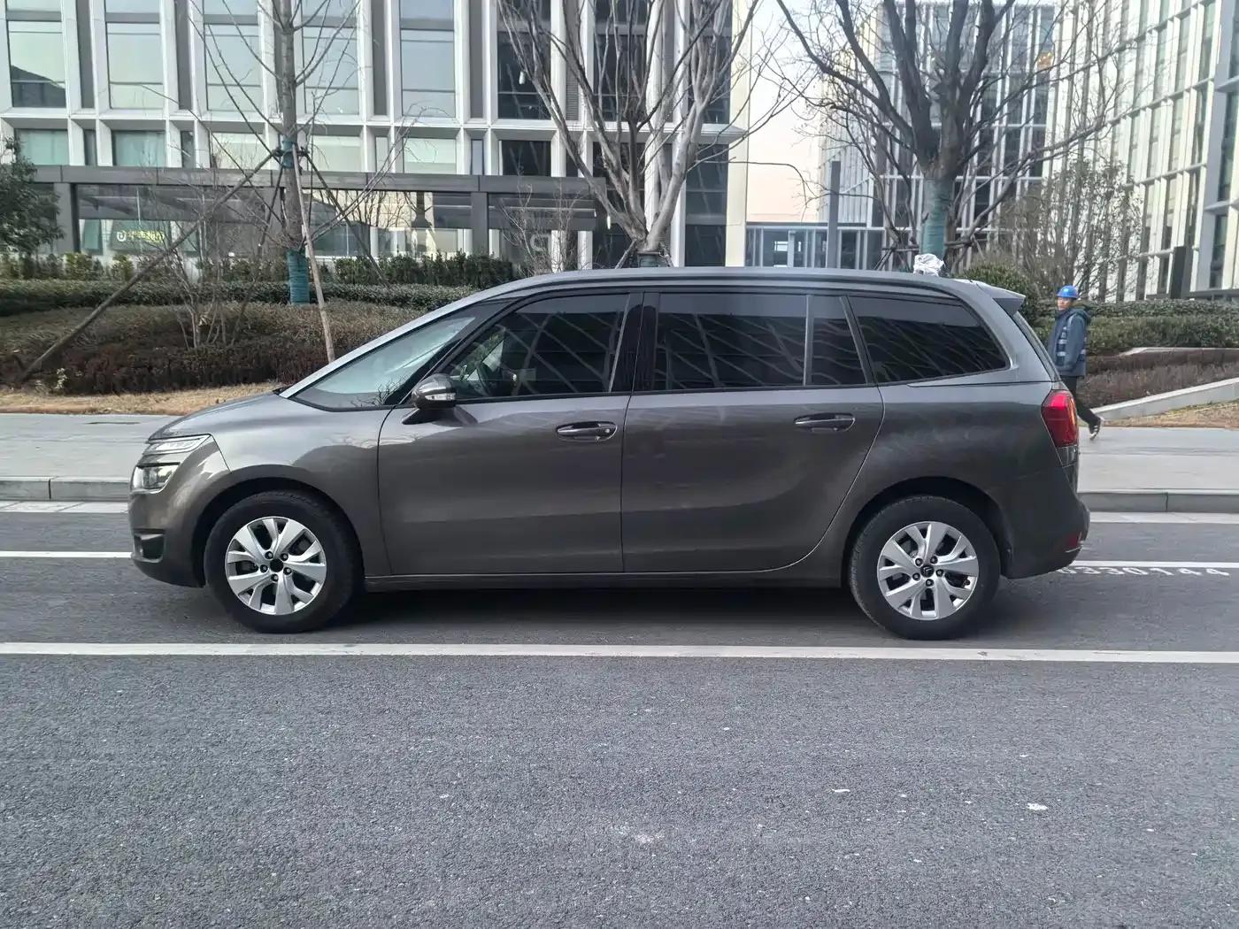 2015 C4 PICASSO Grand 1.6T Fashion 7-seater — миниатюра 10