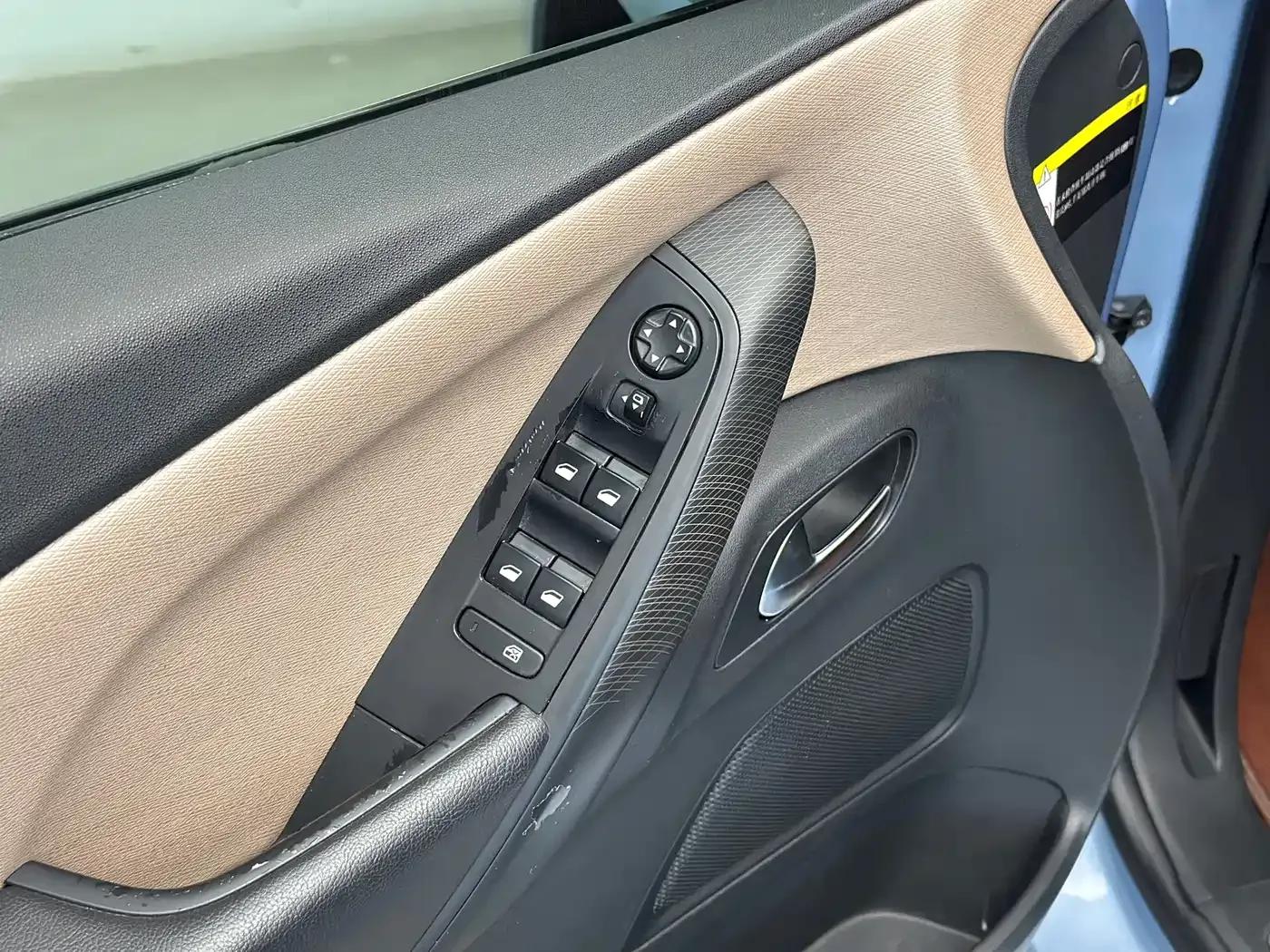 2015 Civic Civic Grand 1.6T Luxury 7-Seater — миниатюра 18