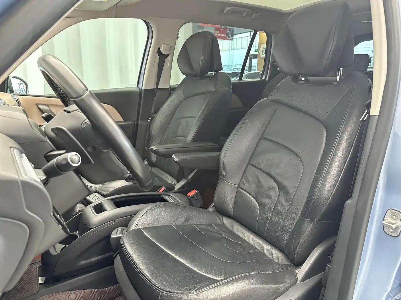 2015 Civic Civic Grand 1.6T Luxury 7-Seater — миниатюра 19