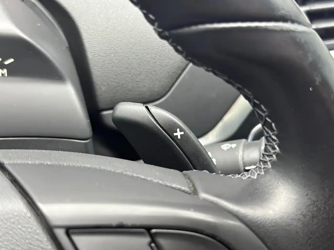 2015 Civic Civic Grand 1.6T Luxury 7-Seater — миниатюра 25