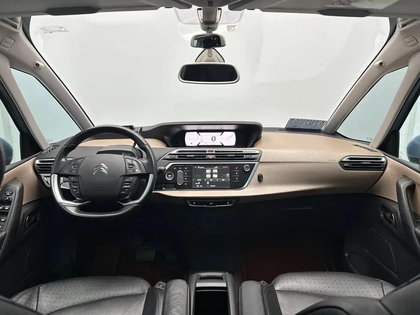 2015 Civic Civic Grand 1.6T Luxury 7-Seater — миниатюра 40