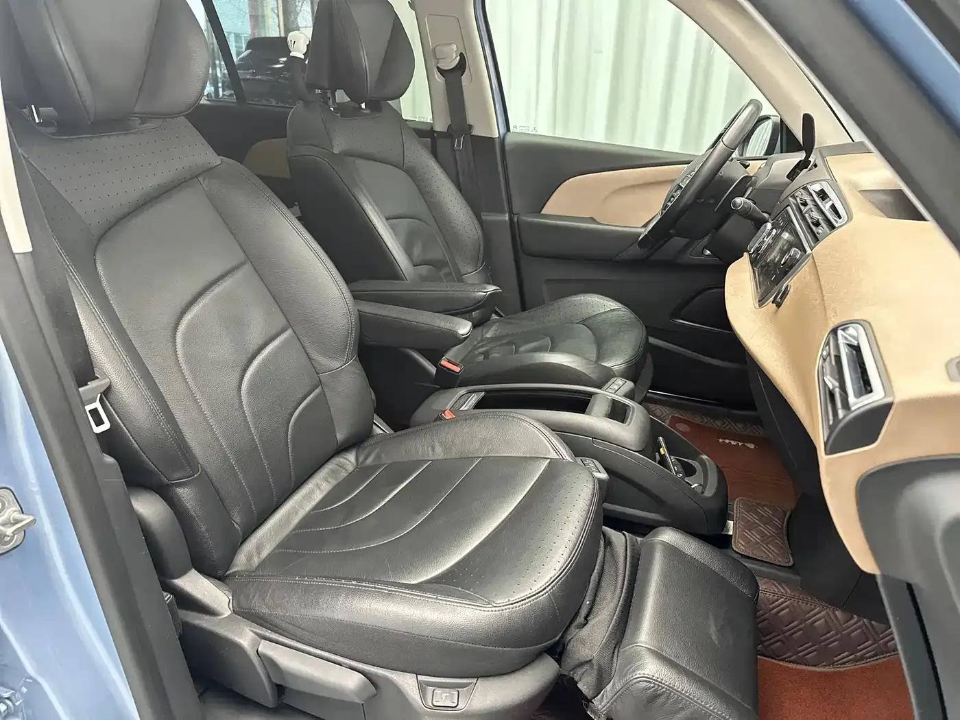 2015 Civic Civic Grand 1.6T Luxury 7-Seater — миниатюра 43