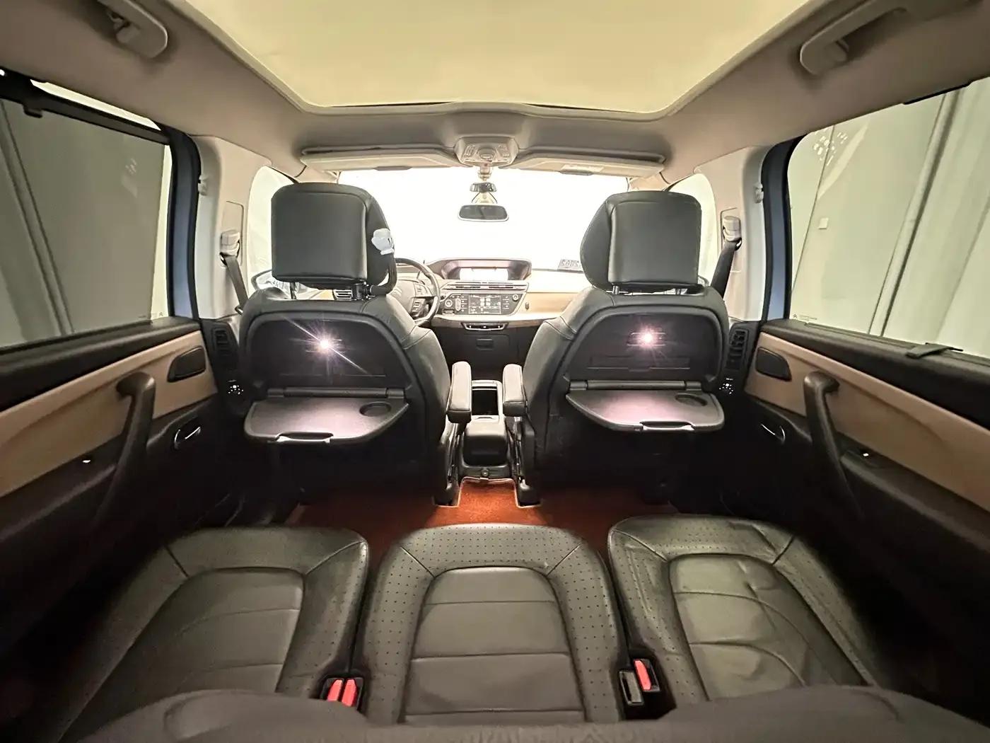 2015 Civic Civic Grand 1.6T Luxury 7-Seater — миниатюра 45