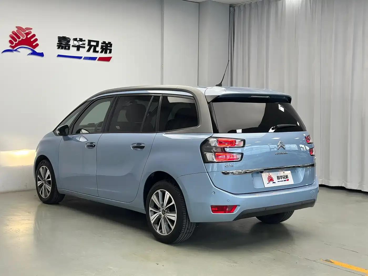 2015 Civic Civic Grand 1.6T Luxury 7-Seater — миниатюра 10