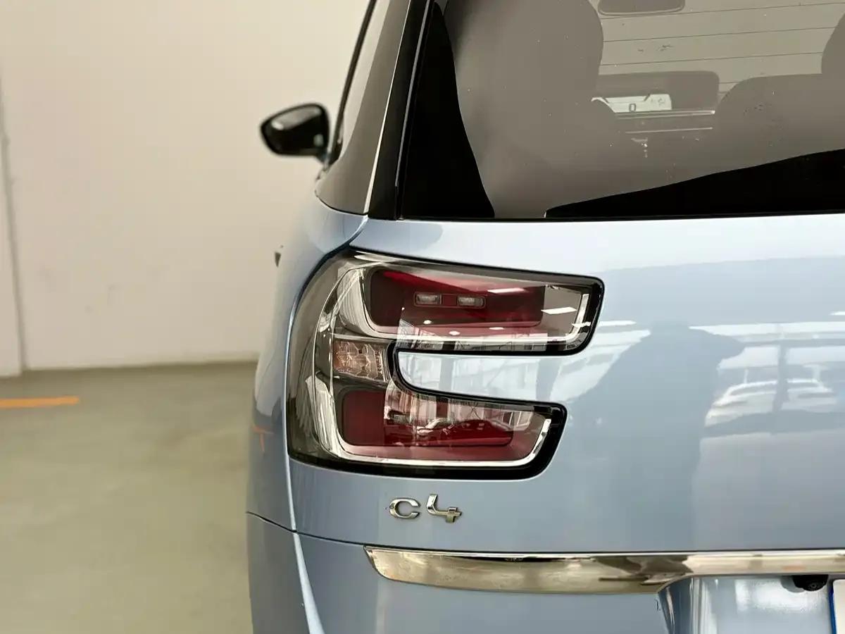2015 Civic Civic Grand 1.6T Luxury 7-Seater — миниатюра 15