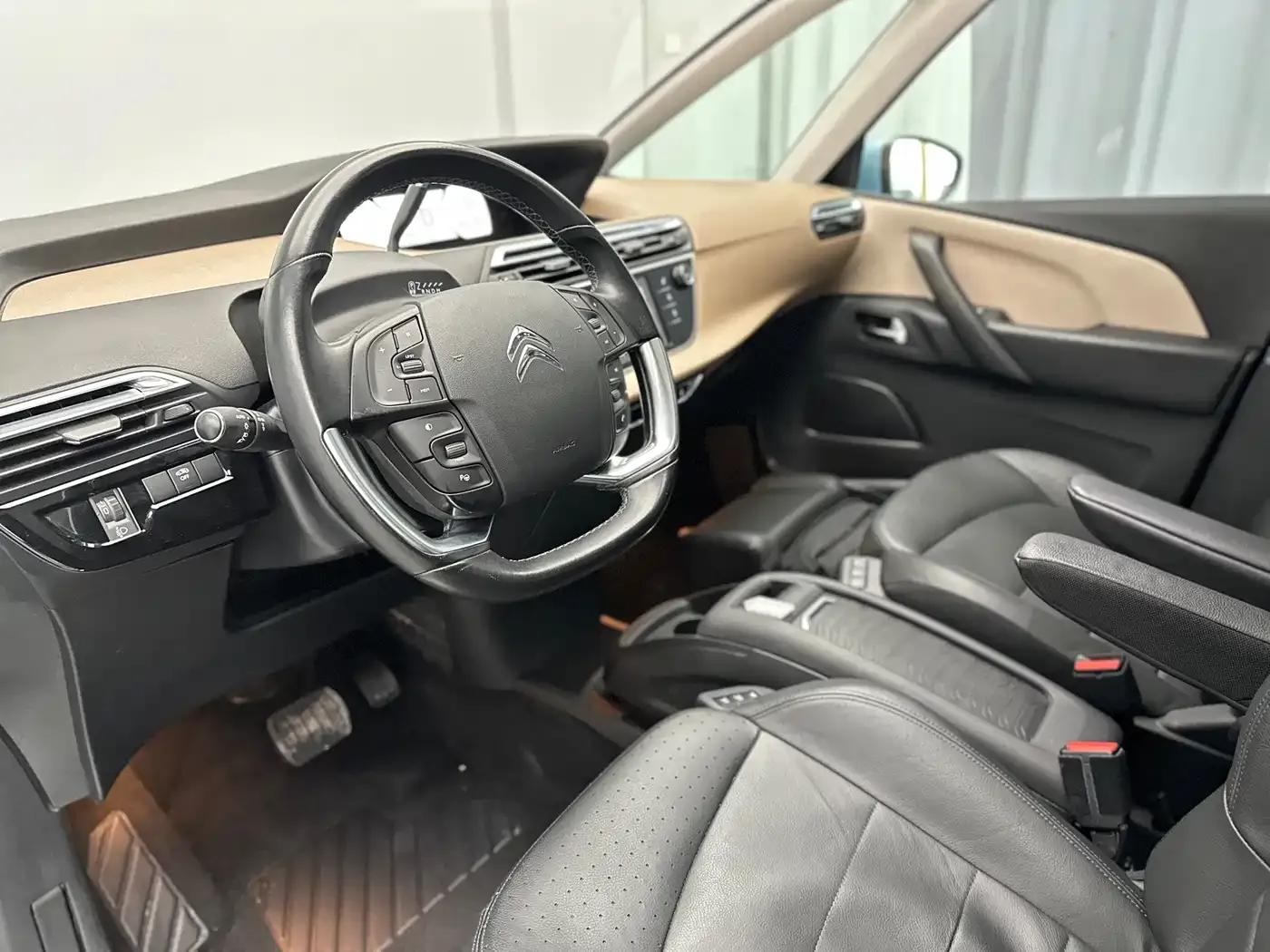 2015 Civic Civic Grand 1.6T Luxury 7-Seater — миниатюра 17