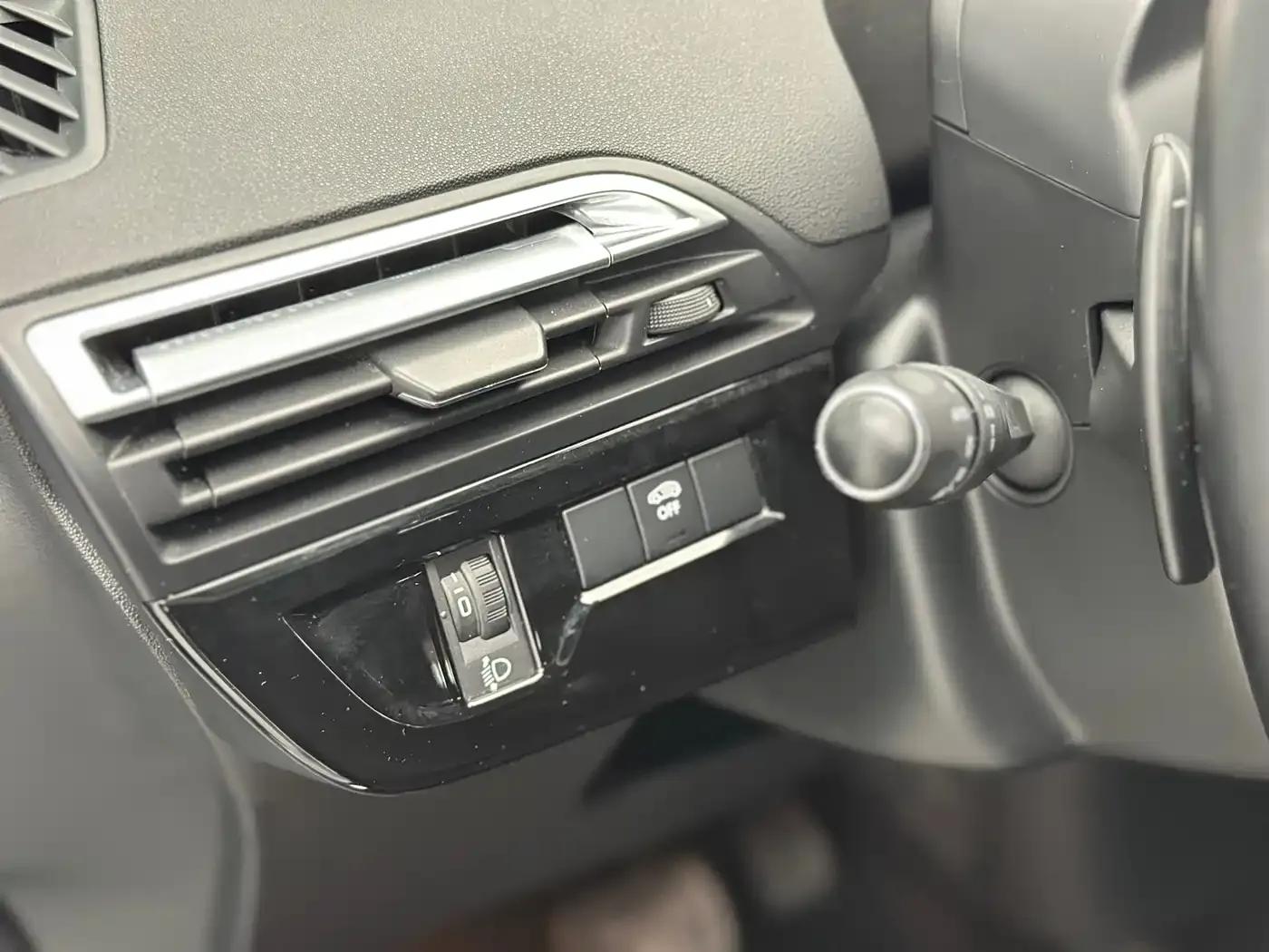 2015 Civic Civic Grand 1.6T Luxury 7-Seater — миниатюра 18