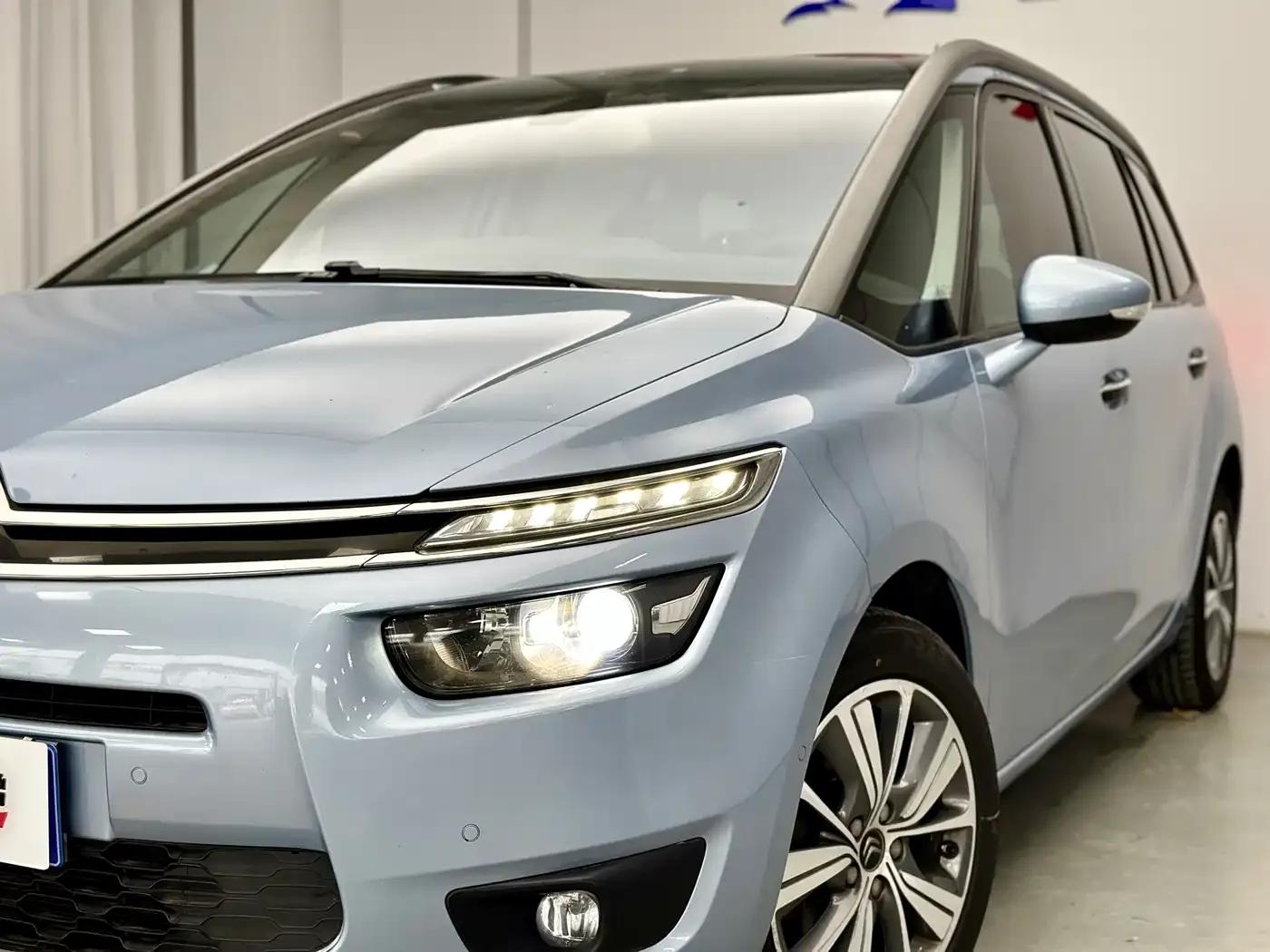 2015 Civic Civic Grand 1.6T Luxury 7-Seater — миниатюра 3