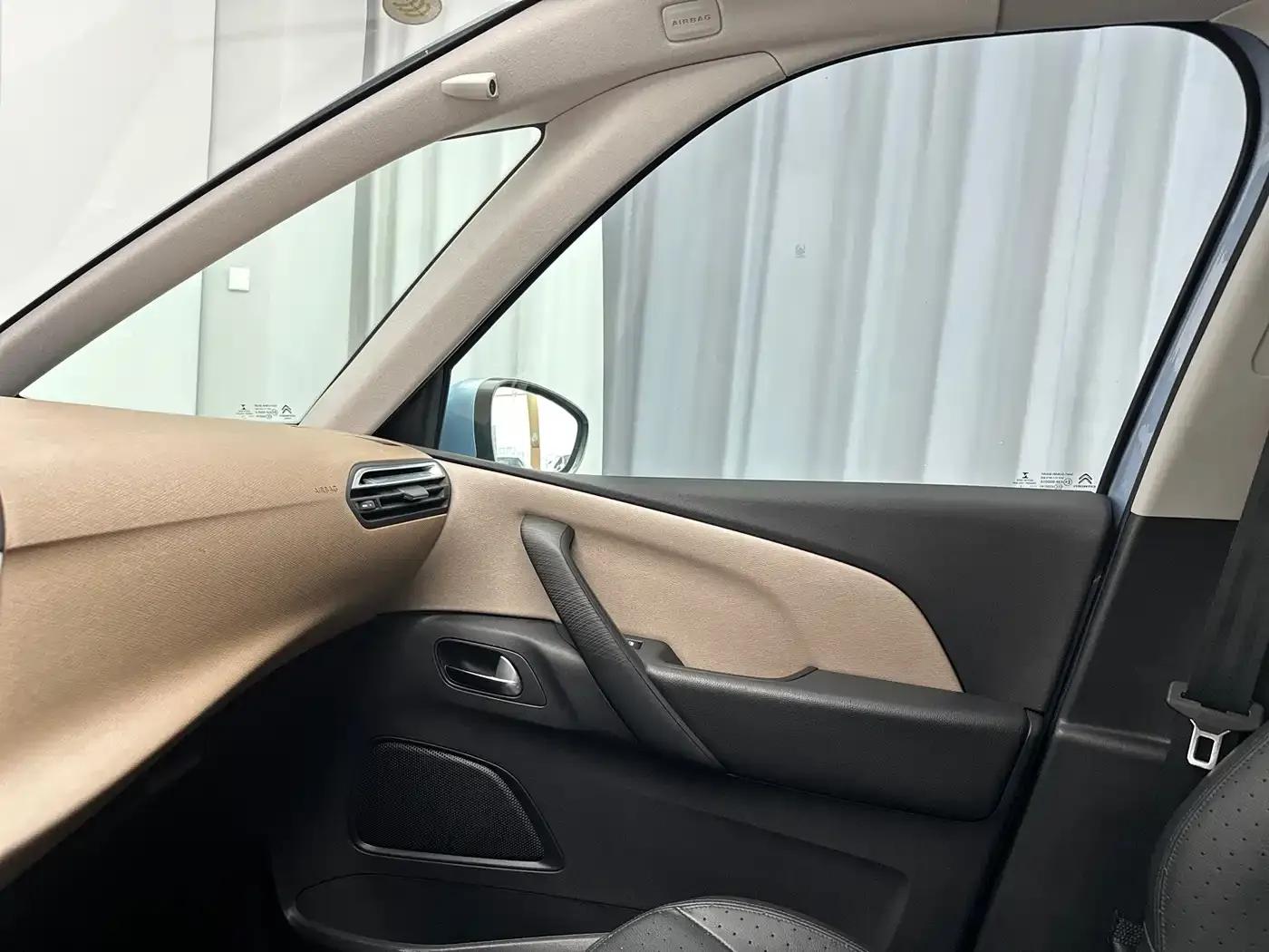 2015 Civic Civic Grand 1.6T Luxury 7-Seater — миниатюра 28
