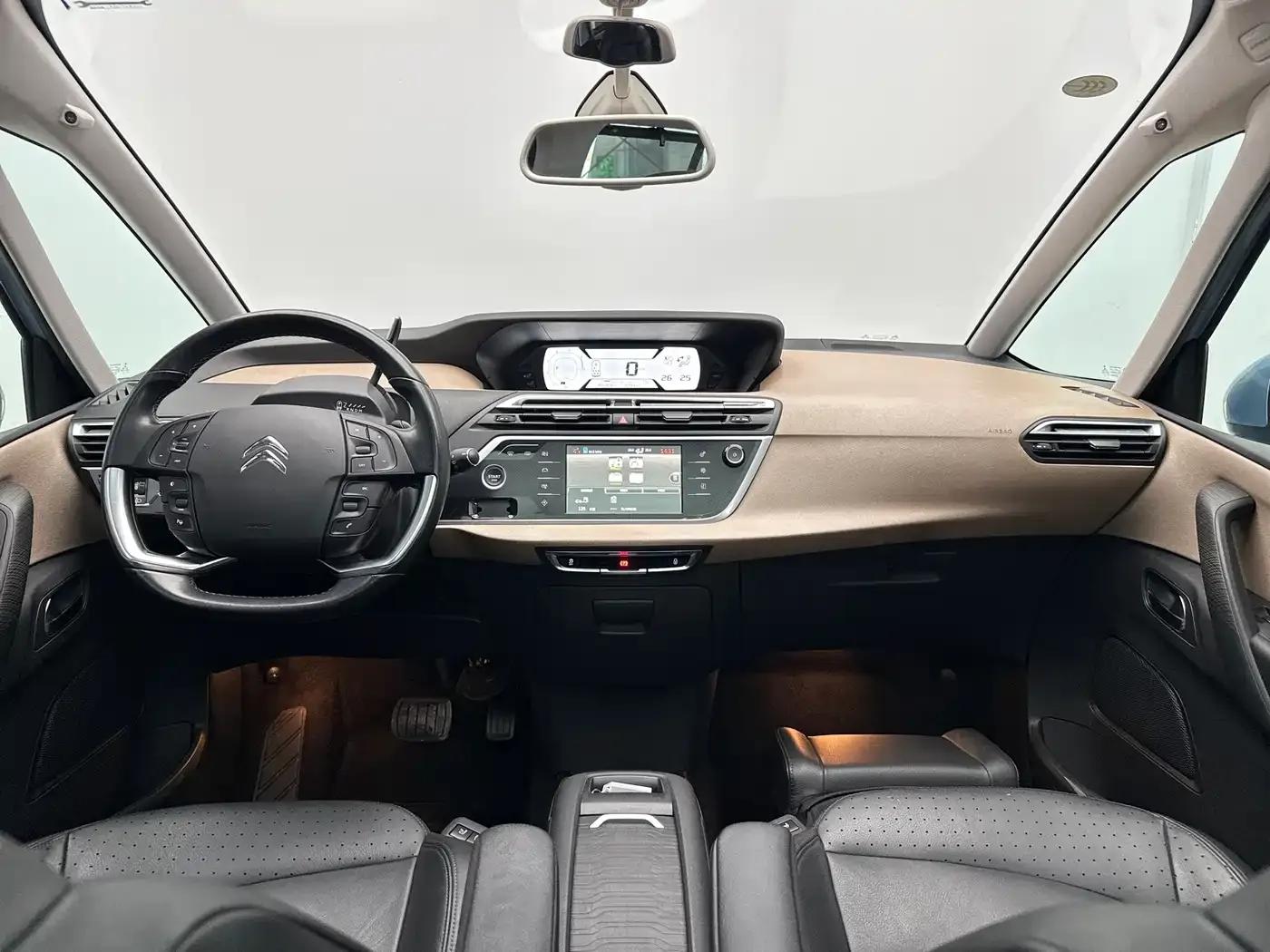 2015 Civic Civic Grand 1.6T Luxury 7-Seater — миниатюра 41