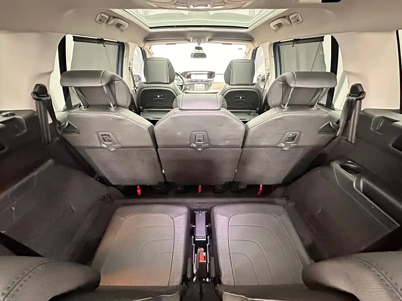 2015 Civic Civic Grand 1.6T Luxury 7-Seater — миниатюра 47
