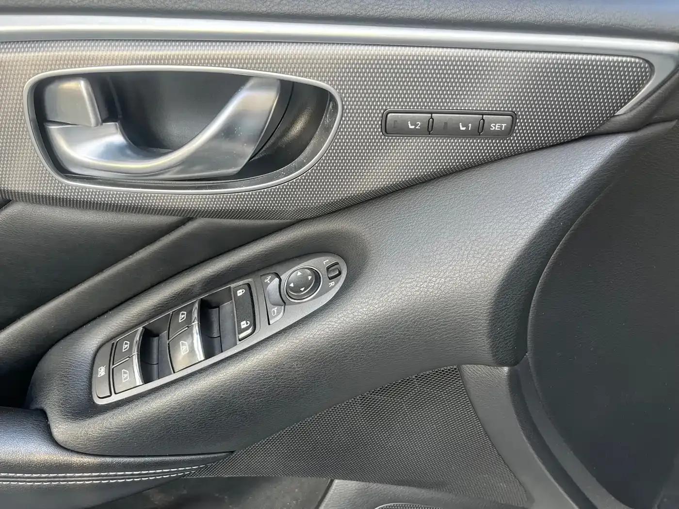 Infiniti Q50 2014 3.7L Luxury Edition — миниатюра 14