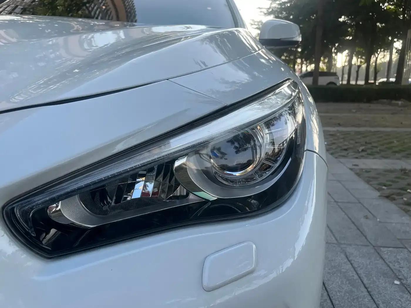 Infiniti Q50 2014 3.7L Luxury Edition — миниатюра 15