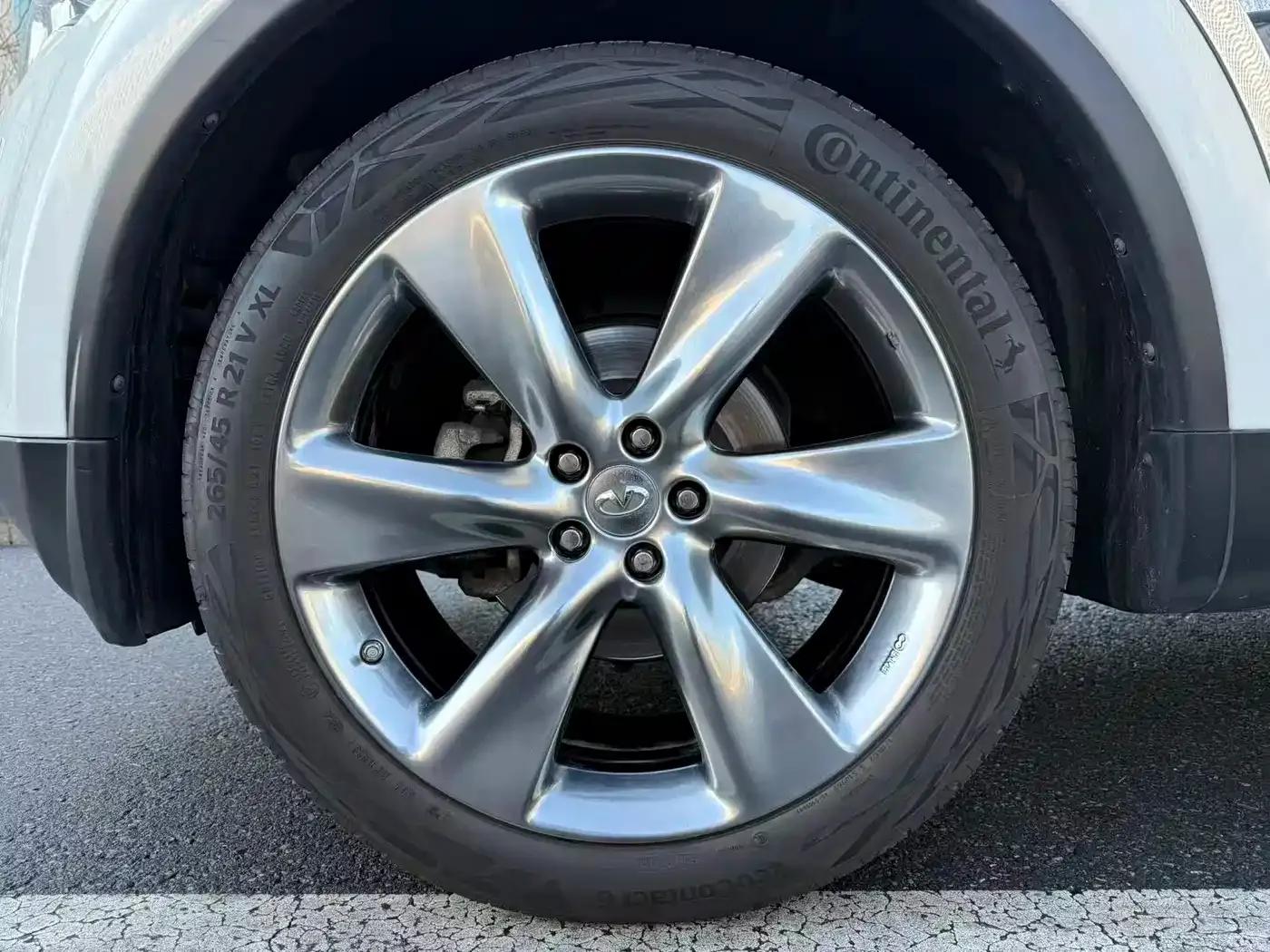 Infiniti QX70 2013 3.7L Standard Edition — миниатюра 15
