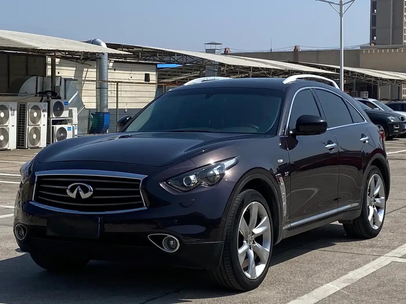 Infiniti QX70 2013 3.7L Standard Edition — миниатюра 1
