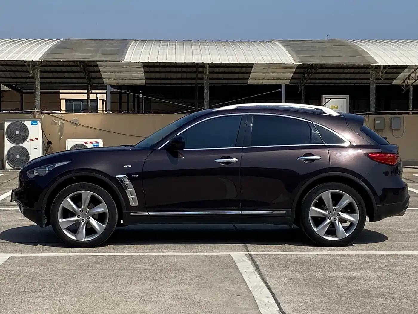 Infiniti QX70 2013 3.7L Standard Edition — миниатюра 4