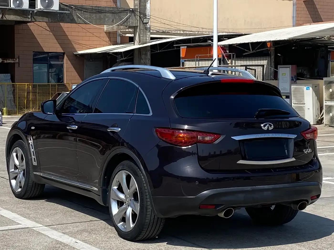 Infiniti QX70 2013 3.7L Standard Edition — миниатюра 5