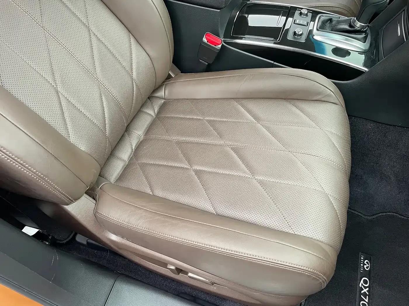 Infiniti QX70 2013 3.7L Standard Edition — миниатюра 14