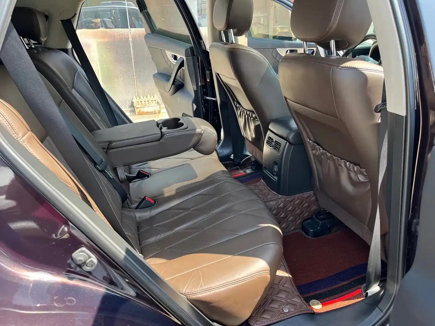 Infiniti QX70 2013 3.7L Standard Edition — миниатюра 12
