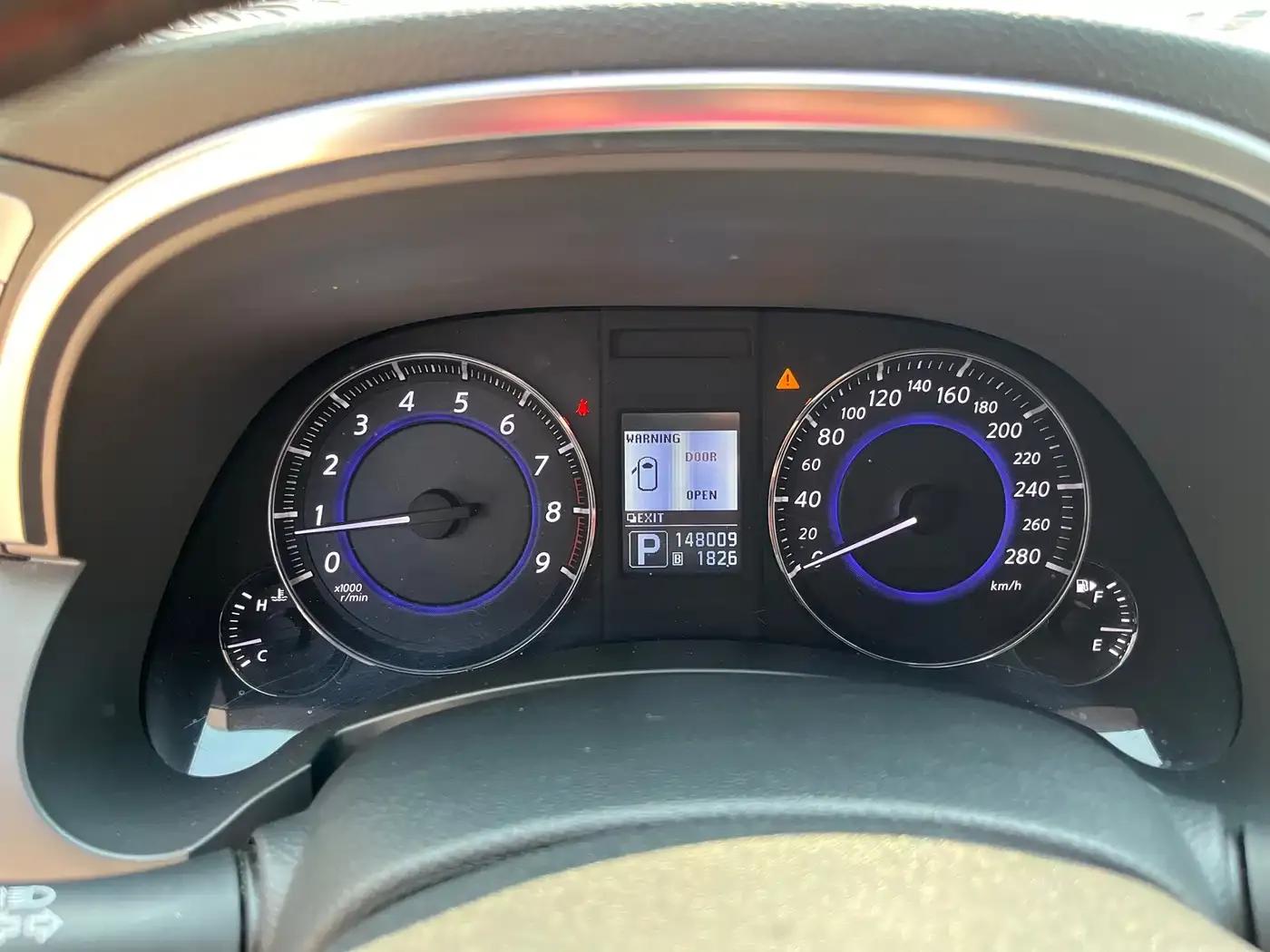 Infiniti QX70 2013 3.7L Standard Edition — миниатюра 22