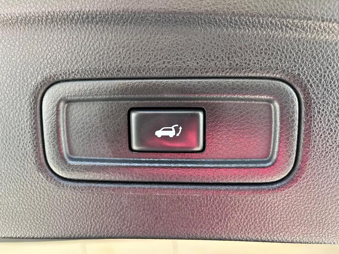 Infiniti QX70 2013 3.7L Standard Edition — миниатюра 26