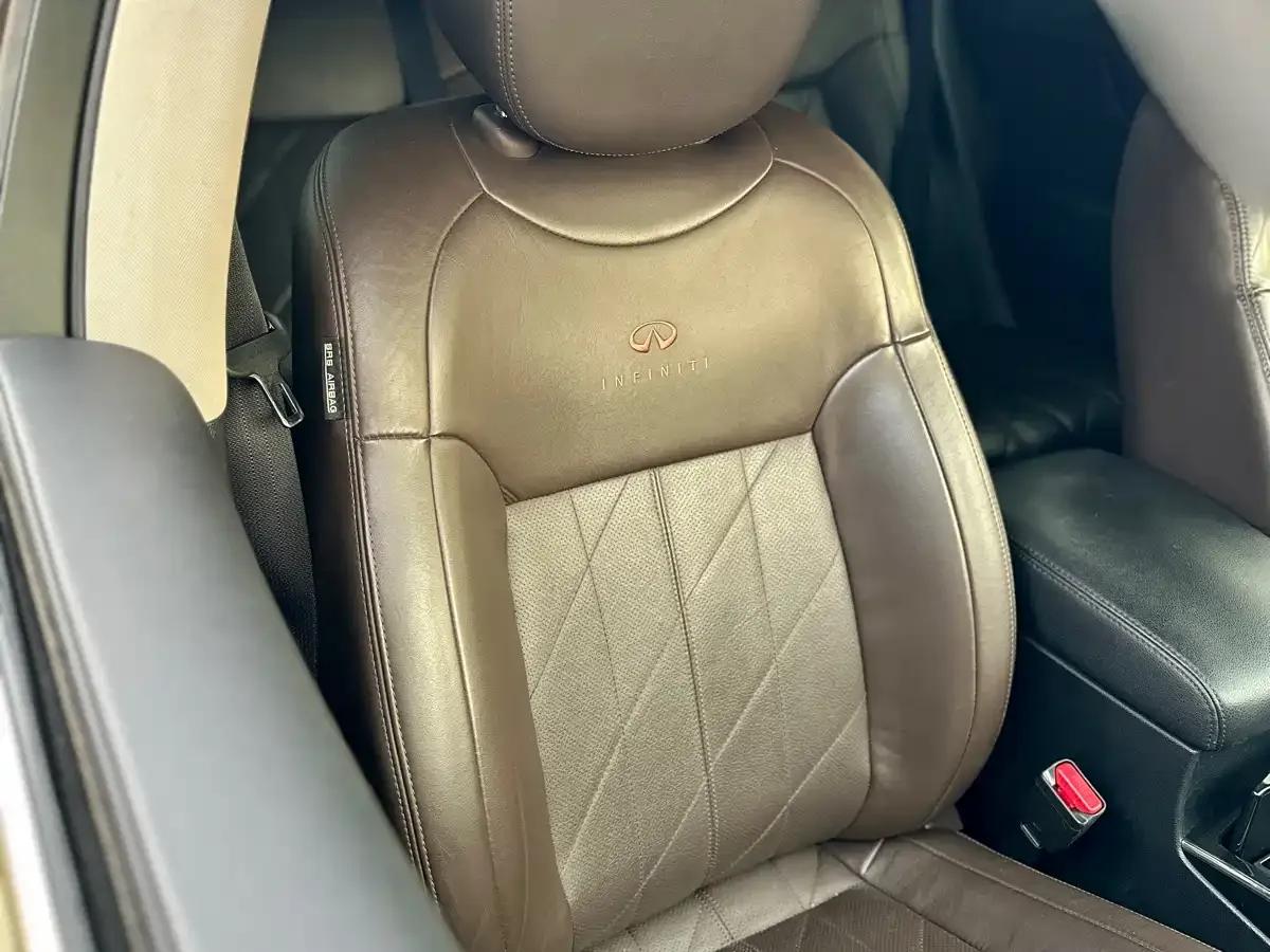 Infiniti QX70 2013 3.7L Standard Edition — миниатюра 3