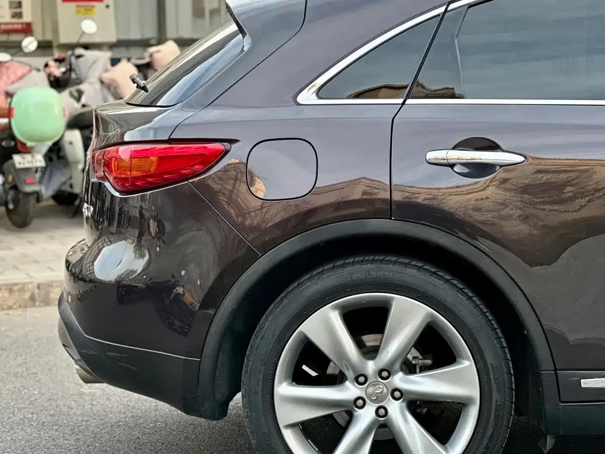 Infiniti QX70 2013 3.7L Standard Edition — миниатюра 6