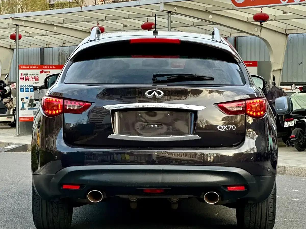 Infiniti QX70 2013 3.7L Standard Edition — миниатюра 8