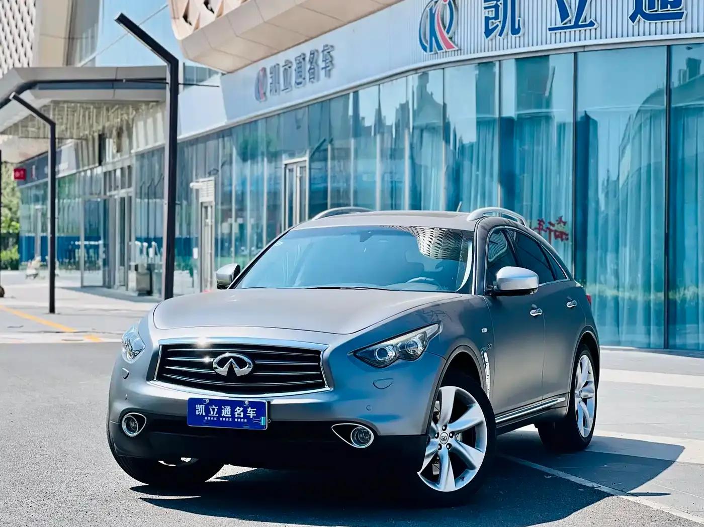 Infiniti QX70 2013 3.7L Standard Edition — миниатюра 1