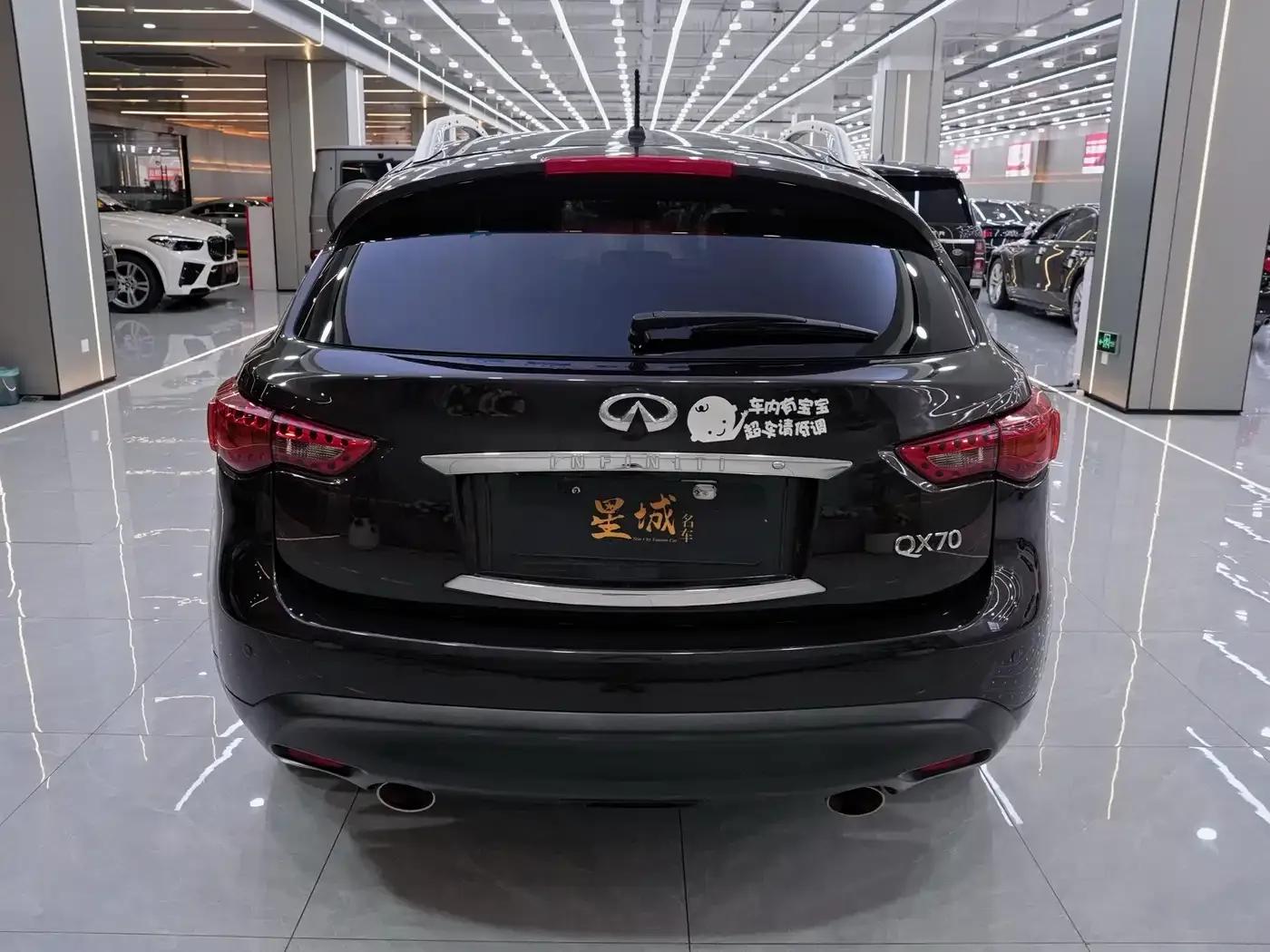 Infiniti QX70 2013 3.7L Standard Edition — миниатюра 8