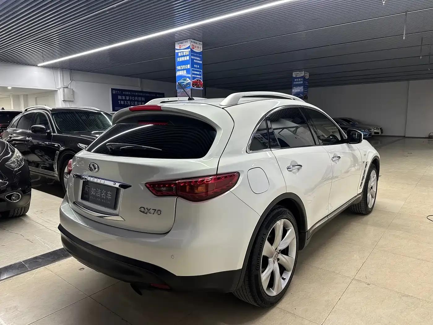 Infiniti QX70 2013 3.7L Super Edition — миниатюра 2