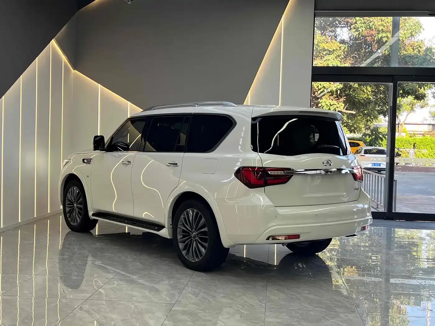 Infiniti QX80 2019 5.6L Middle East Edition — миниатюра 6