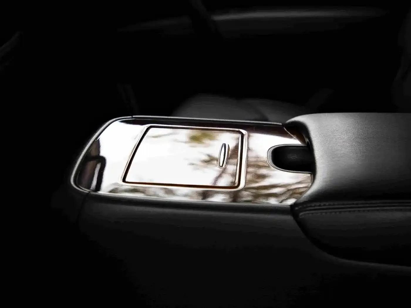 Infiniti QX80 2016 5.6L 4WD — миниатюра 14