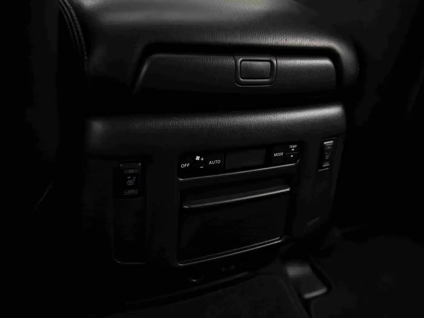 Infiniti QX80 2016 5.6L 4WD — миниатюра 16